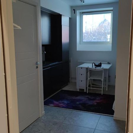 2- Bed Apartment In Соллентуна Экстерьер фото