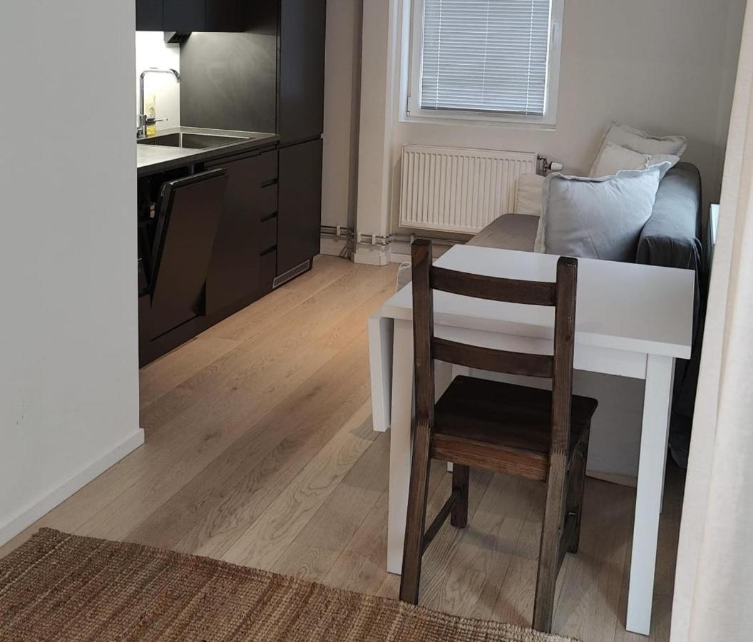 2- Bed Apartment In Соллентуна Экстерьер фото